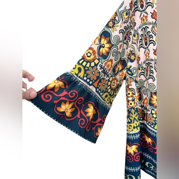 Boho tunic blouse, 14-16, bold pattern, bell sleeves, Flowy Romantic Garden Vibe - Picture 4 of 8
